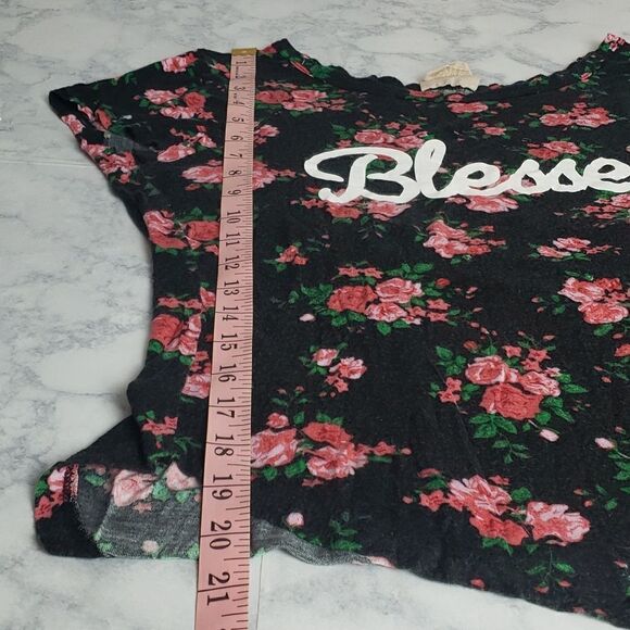 Day Trippin' Blessed Floral Shirt - Picture 7 of 9